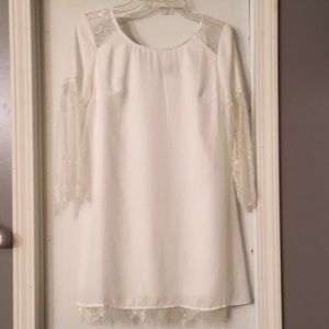 TCEC white dress with lace sleeves